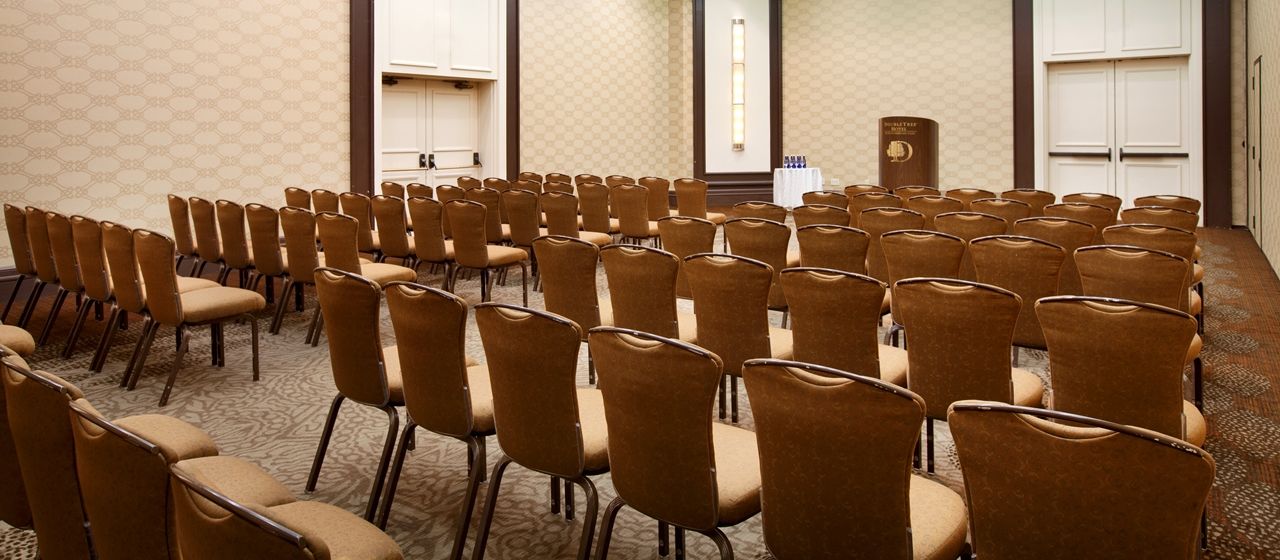 Doubletree By Hilton Hotel Boston - Bedford Glen Extérieur photo
